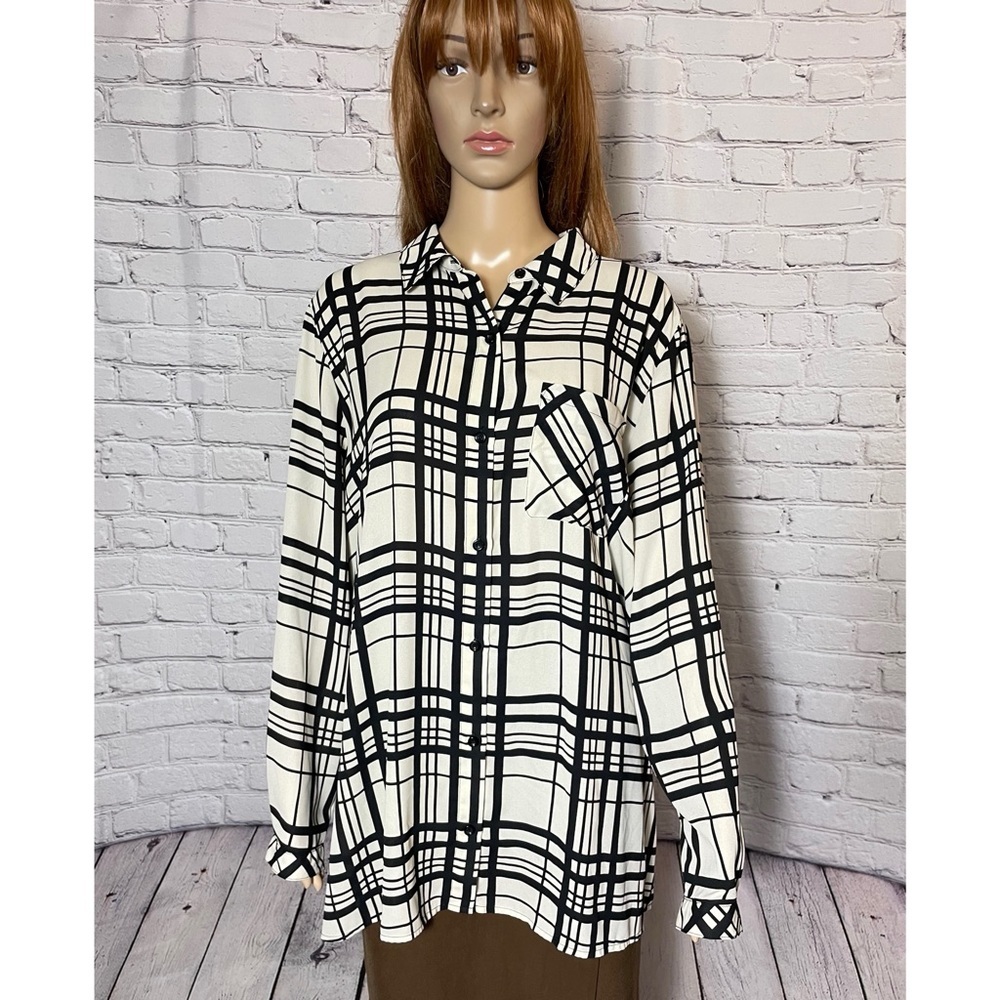 Susan Graver Printed Feather Weave Button Front Shirt Size 20W